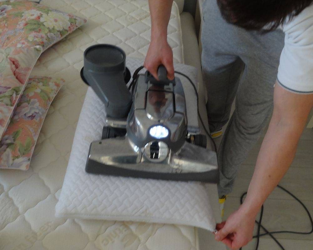 Чистка подушек самостоятельно в домашних условиях с использованием пылесосов Karcher